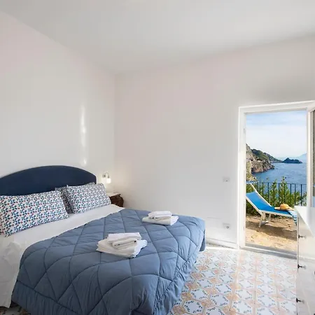 Benedetta بيت للعطل