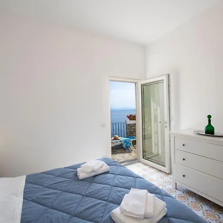 Benedetta بيت للعطل