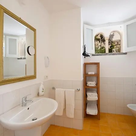 Benedetta بيت للعطل