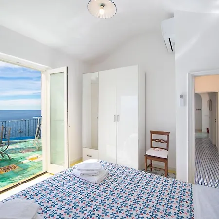 Nyaraló Benedetta *